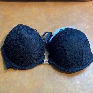 Savage x Fenty Rihanna front closure lace bra 32C NWT